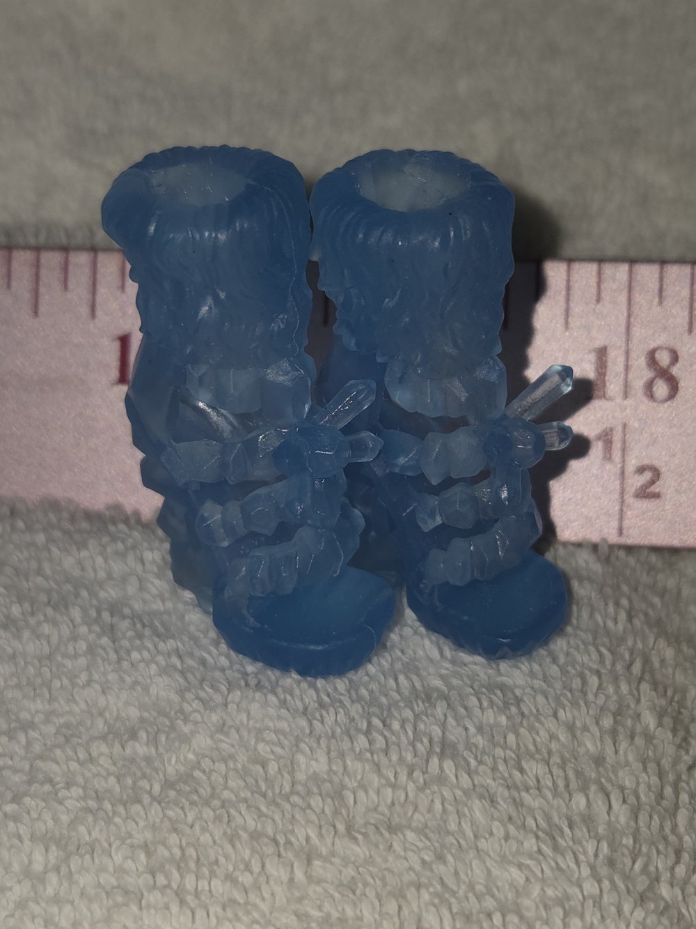 Mattel Monster High Abbey Dot Dead Gorgeous Blue Doll Snow Boots Accessories
